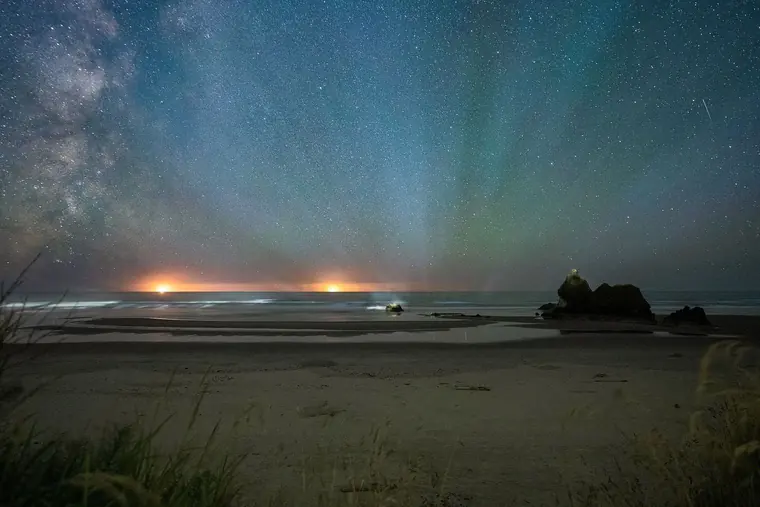 Bioluminescence, Milky Way and Light Rays