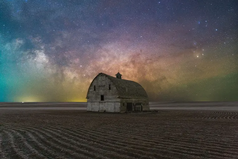 Abandoned places photography in Oregon and the Pacific Northwest by SmittyPNW.art - gallery image 5