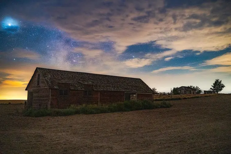 Abandoned places photography in Oregon and the Pacific Northwest by SmittyPNW.art - gallery image 10