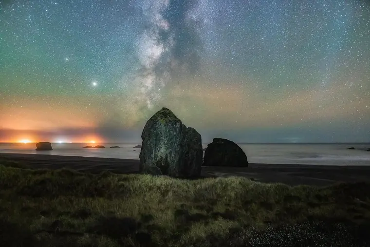 Oregon Coast landscape and Milky Way photography by SmittyPNW.art - gallery image 8